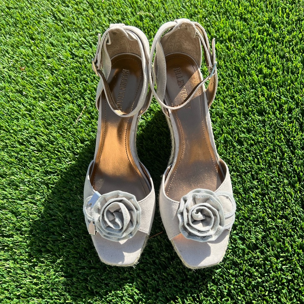 ELLLEN TRACY Wedged Heeled